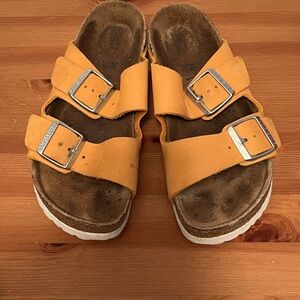 Birkenstock Arizona Premium Big Buckle Nubuck Leather size 7.5 USED